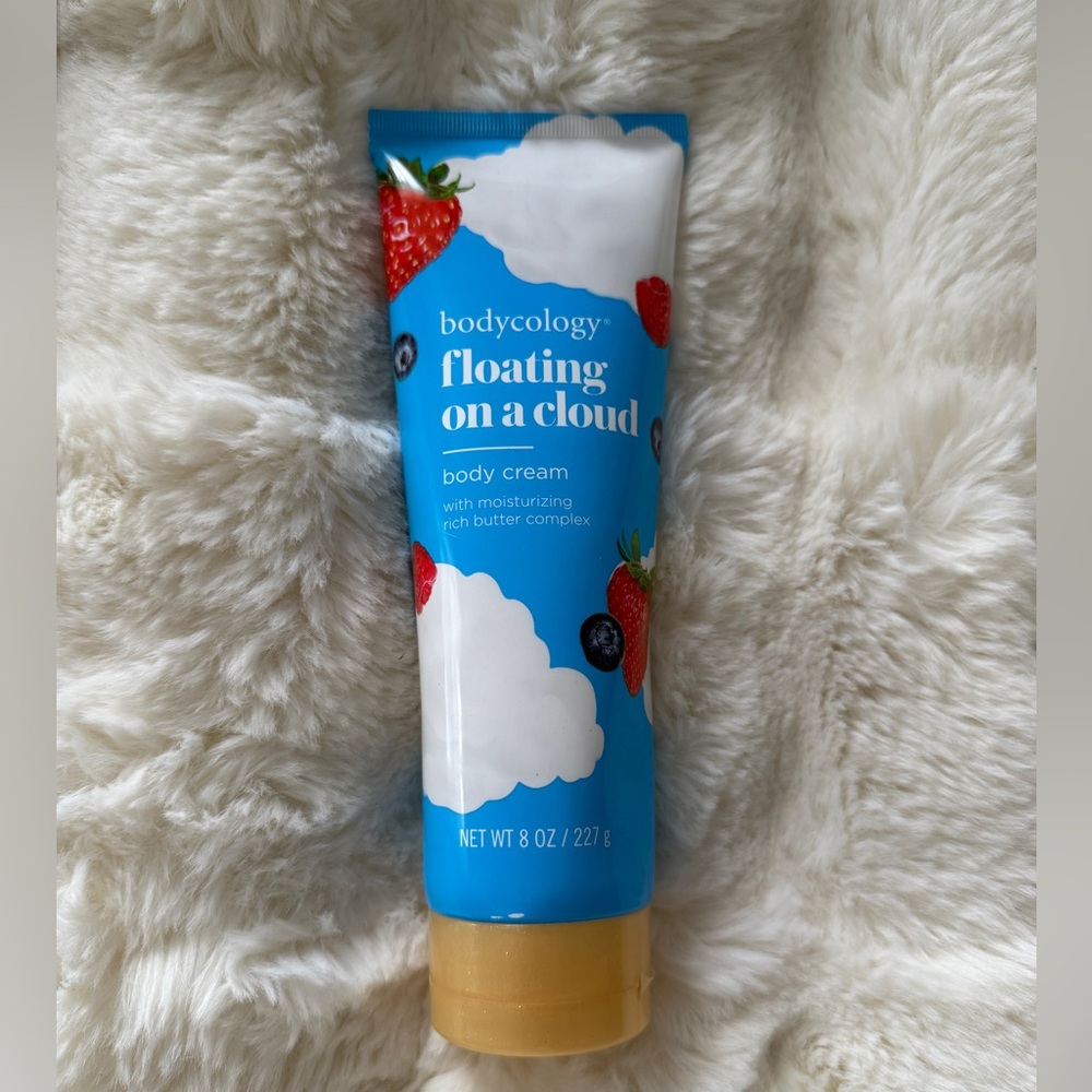 Floating on a Cloud Body Cream - Blue